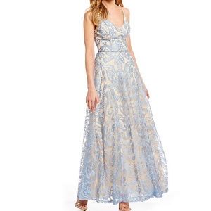 Sleeveless embroidered long dress